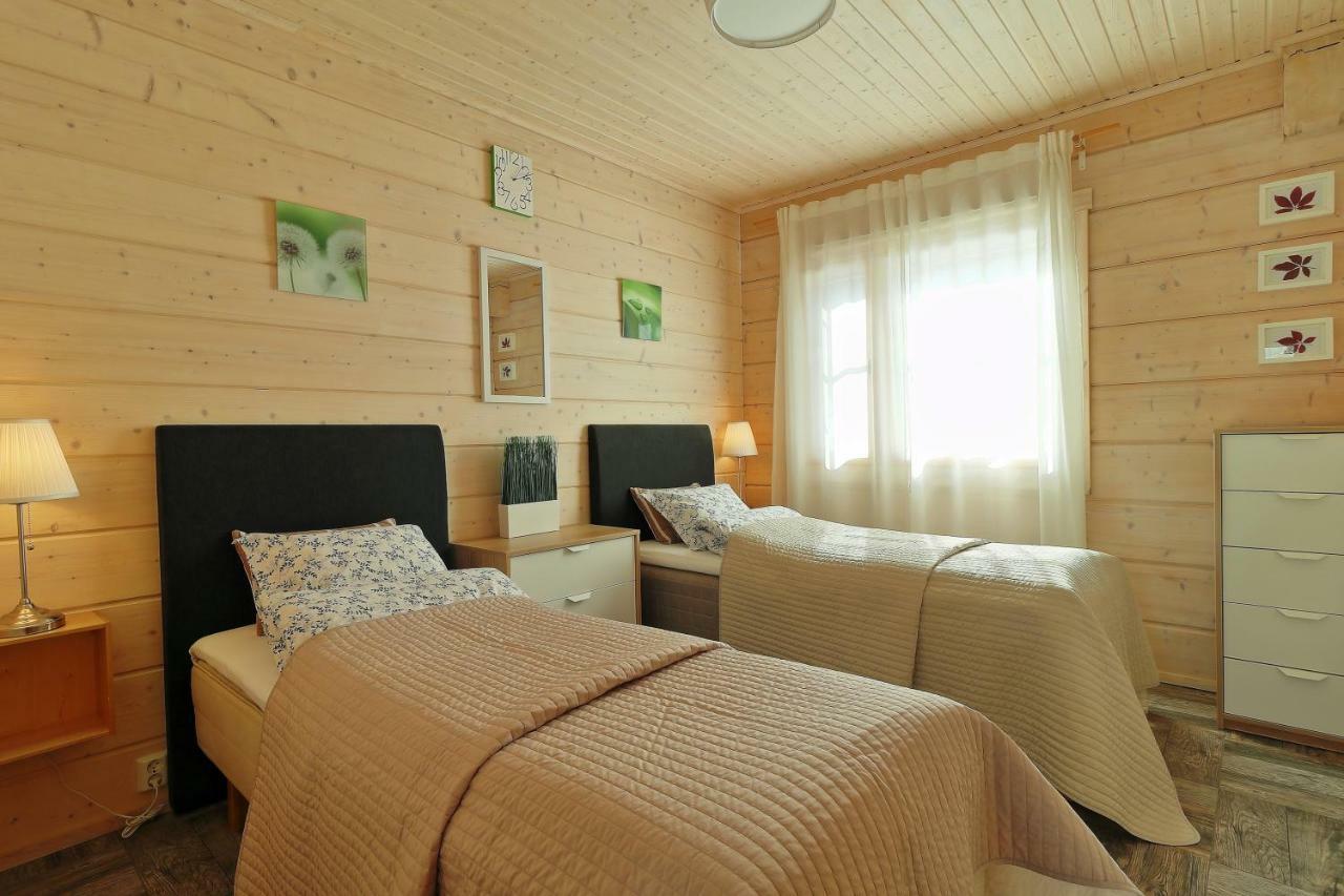 Villa Maria Cottages Jaala Екстер'єр фото